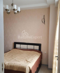 Квартира 3-комн 78 м² - Зураба Горгiладзе, Батумі