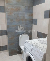 Квартира 3-комн 78 м² - Зураба Горгiладзе, Батумі
