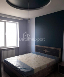 Квартира 3-комн 87 м² - Давида Агмашенеблі, Батумі