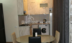 Квартира 2-комн 53 м² - Руставелі, Батумі
