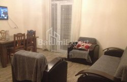 Квартира 3-комн 53 м² - Михайла Лермонтова, Батумі