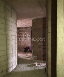 Квартира 4-комн 107 м² - Ангiса, Батумі