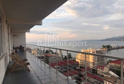 Квартира 3-комн 160 м² - Іллі Чавчавадзе, Батумі