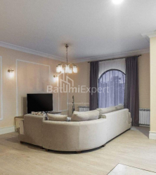 Квартира 4-комн 140 м² - Юр'ївська, Батумі