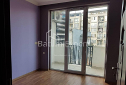 Квартира 2-комн 33 м² - Вахтанга Горгасалі, Батумі