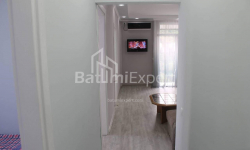 Квартира 3-комн 65 м² - Петра Багратіоні, Батумі