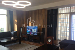 Квартира 3-комн 143 м² - Шерифа Хімшіашвілі, Батумі