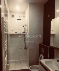 Квартира 6-комн 152 м² - Зураба Горгiладзе, Батумі