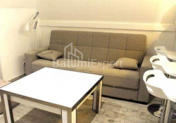 Квартира 3-комн 71 м² - Oлександра Пушкiна, Батумі
