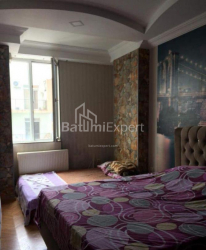 Квартира 4-комн 117 м² - Юр'ївська, Батумі