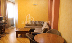 Квартира 2-комн 67 м² - Юр'ївська, Батумі