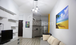 Квартира 2-комн 47 м² - Зураба Горгiладзе, Батумі