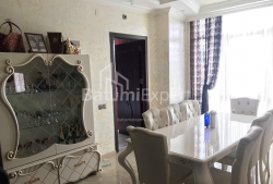 Квартира 3-комн 85 м² - Петра Багратіоні, Батумі