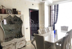 Квартира 3-комн 85 м² - Петра Багратіоні, Батумі