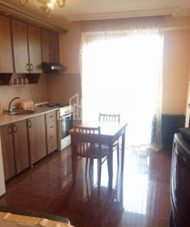 Квартира 2-комн 33 м² - Петра Багратіоні, Батумі