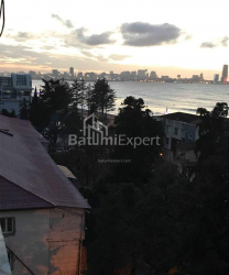 Квартира 3-комн 78 м² - Юр'ївська, Батумі