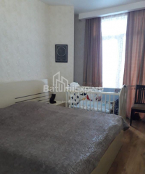 Квартира 3-комн 96 м² - Шерифа Хімшіашвілі, Батумі
