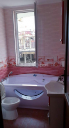 Квартира 3-комн 78 м² - Oлександра Пушкiна, Батумі