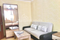 Квартира 1-комн 27 м² - Зураба Горгiладзе, Батумі