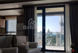 Квартира 3-комн 87 м² - Юр'ївська, Батумі