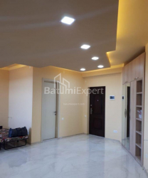 Квартира 3-комн 73 м² - Михайла Лермонтова, Батумі