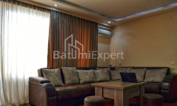 Квартира 3-комн 65 м² - Шерифа Хімшіашвілі, Батумі