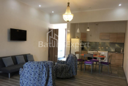 Квартира 3-комн 85 м² - Зураба Горгiладзе, Батумі