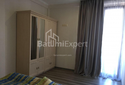 Квартира 3-комн 85 м² - Зураба Горгiладзе, Батумі