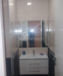 Квартира 3-комн 92 м² - Зураба Горгiладзе, Батумі
