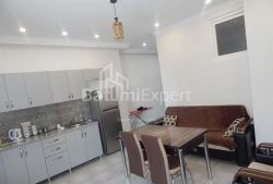 Квартира 3-комн 52 м² - Шалва Інасаридзе, Батумі