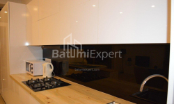 Квартира 4-комн 110 м² - Шерифа Хімшіашвілі, Батумі