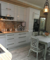Квартира 3-комн 85 м² - Хайдара Абашидзе, Батумі