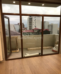 Квартира 3-комн 81 м² - Зураба Горгiладзе, Батумі