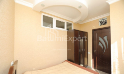 Квартира 3-комн 53 м² - Юр'ївська, Батумі