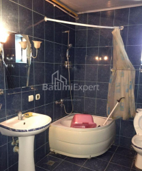 Квартира 3-комн 65 м² - Шерифа Хімшіашвілі, Батумі