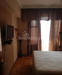 Квартира 4-комн 67 м² - Зураба Горгiладзе, Батумі
