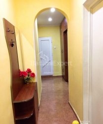 Квартира 3-комн 62 м² - Зураба Горгiладзе, Батумі