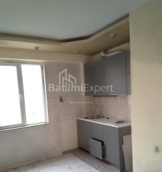 Квартира 3-комн 40 м² - Юр'ївська, Батумі