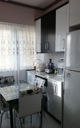 Квартира 3-комн 83 м² - Зураба Горгiладзе, Батумі