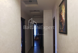 Квартира 3-комн 135 м² - Петра Багратіоні, Батумі
