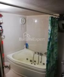 Квартира 3-комн 76 м² - Юр'ївська, Батумі