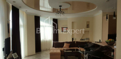 Квартира 4-комн 133 м² - Іллі Чавчавадзе, Батумі
