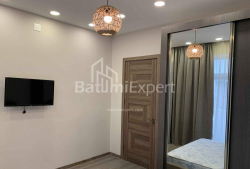 Квартира 2-комн 56 м² - Давида Агмашенеблі, Батумі