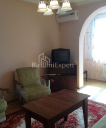 Квартира 2-комн 62 м² - Генерала Аслана Абашидзе, Батумі