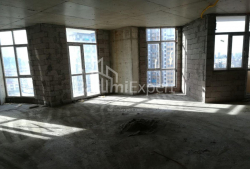 Квартира 3-комн 71 м² - Юр'ївська, Батумі