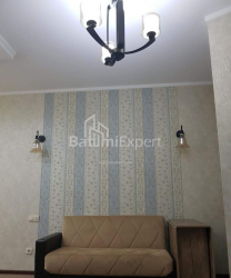 Квартира 2-комн 43 м² - Зураба Горгiладзе, Батумі