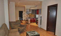 Квартира 85 м² - Зураба Горгiладзе, Батумі, Грузія