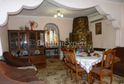 Квартира 5-комн 290 м² - Костянтина Марджанішвілі, Батумі