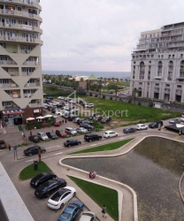 Квартира 3-комн 65 м² - Зураба Горгiладзе, Батумі