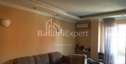 Квартира 2-комн 71 м² - Зураба Горгiладзе, Батумі